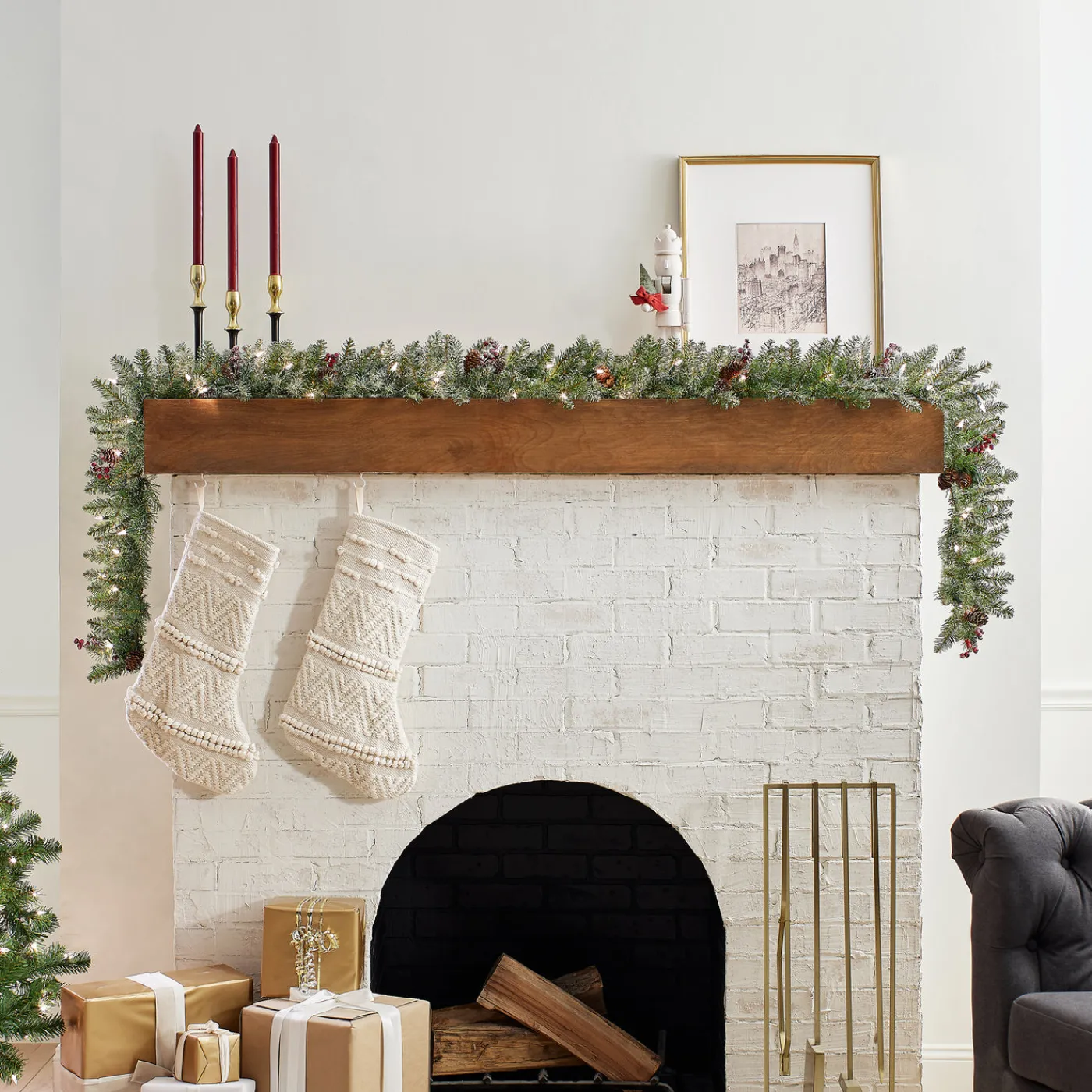 National Tree Company 9 ft. Pre-Lit Dunhill Fir Garland with Clear Lights