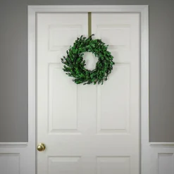 National Tree Company 18 in. Spring Wreath with Boxwood Flowers, Flowing Green Stems